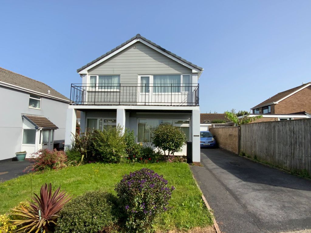 Property photo 1 of 18