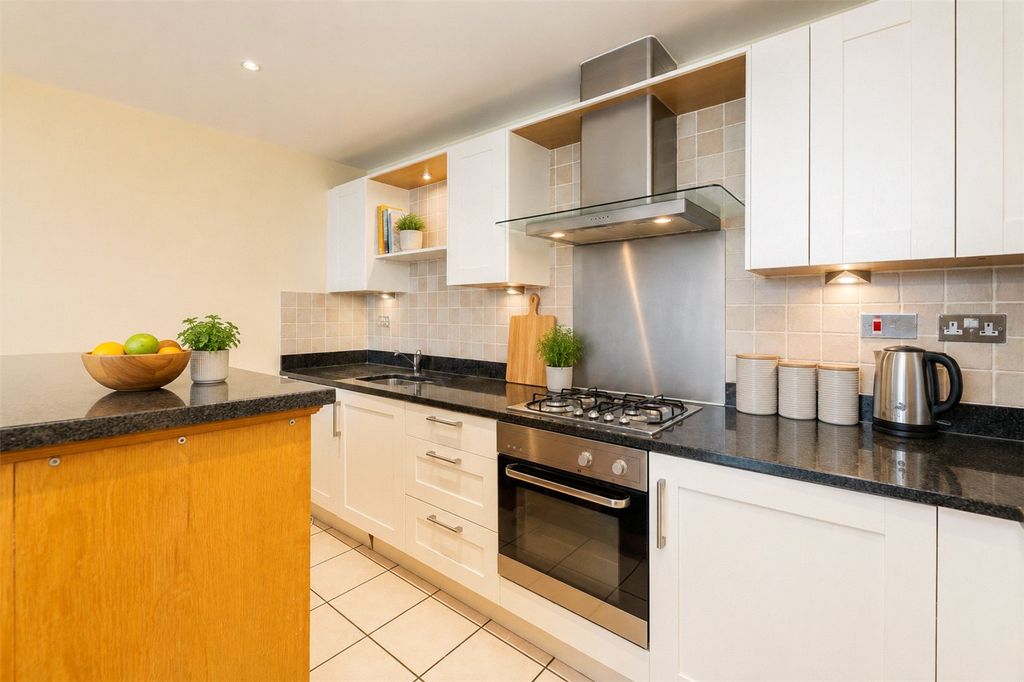 Property photo 3 of 11 Picture No. 25