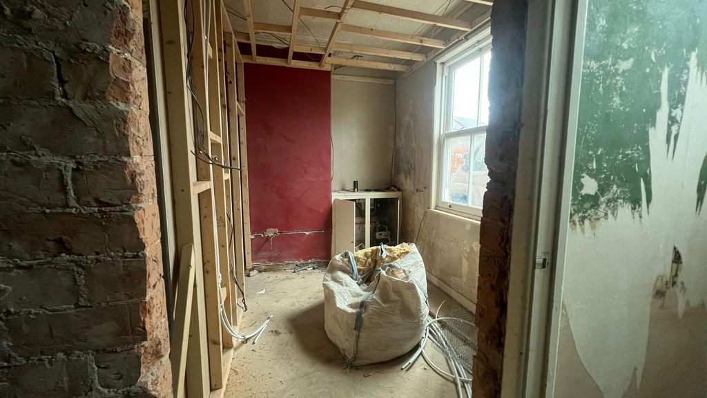 Property photo 2 of 16