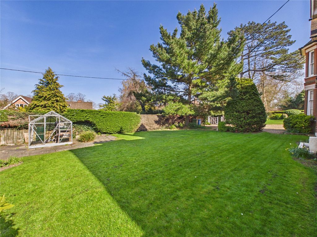 Property photo 3 of 19 Picture No. 03