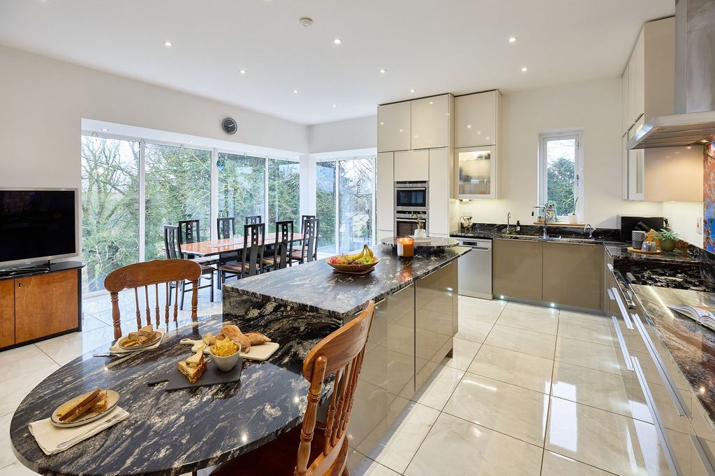 Additional image 13 of 8 bed detached house for saleCragtops, Kirk Smeaton WF8