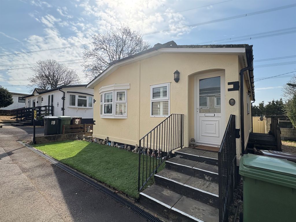 Property photo 2 of 22