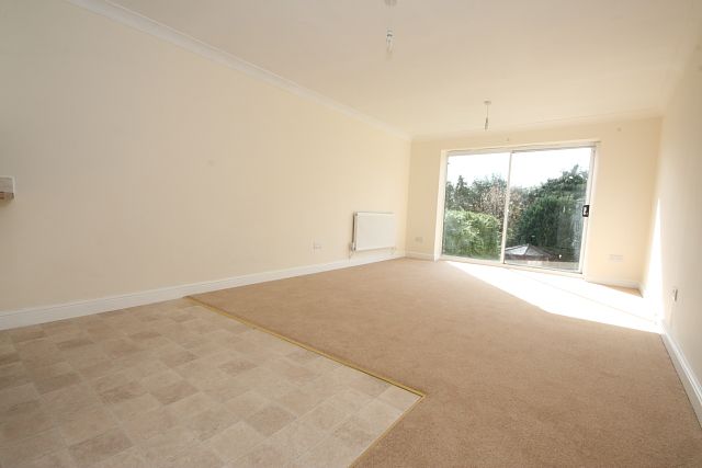 Property photo 2 of 6 Living Room