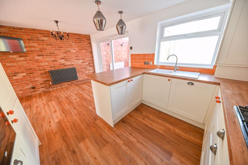 Property photo 2 of 17 Photo 8