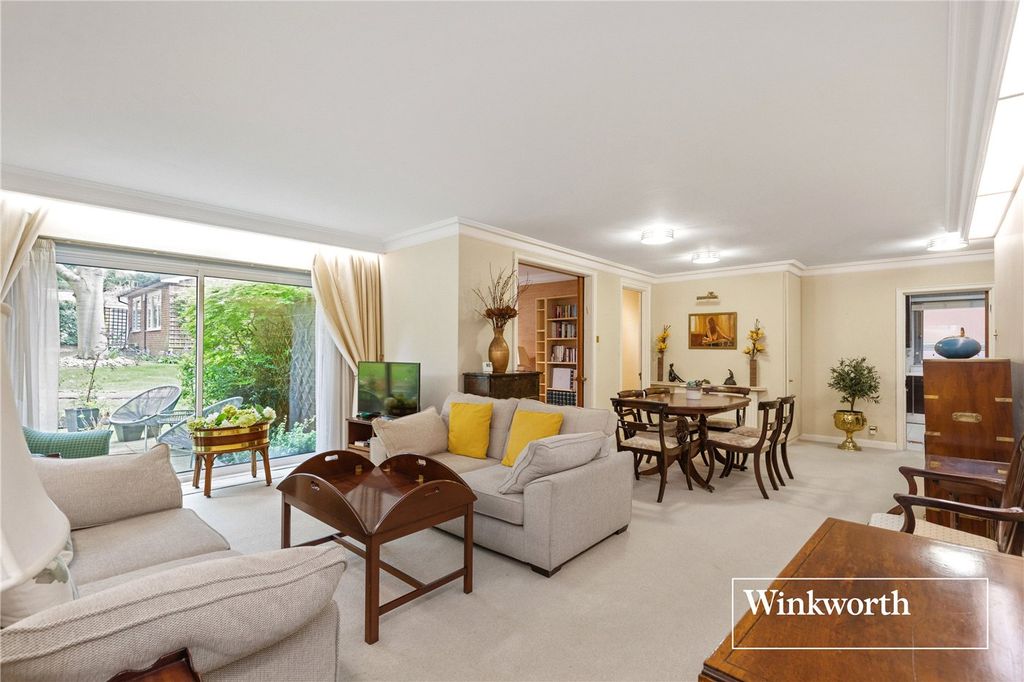 Property photo 1 of 14 Picture No. 11