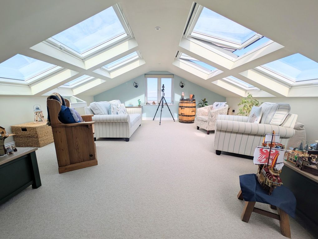 Property photo 1 of 36