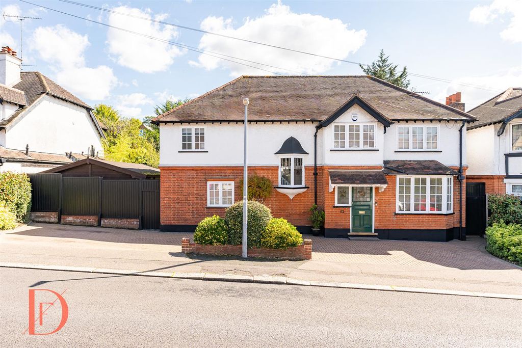 Property photo 1 of 46