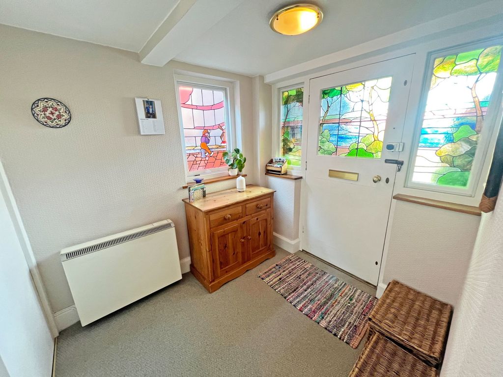 Property photo 3 of 35