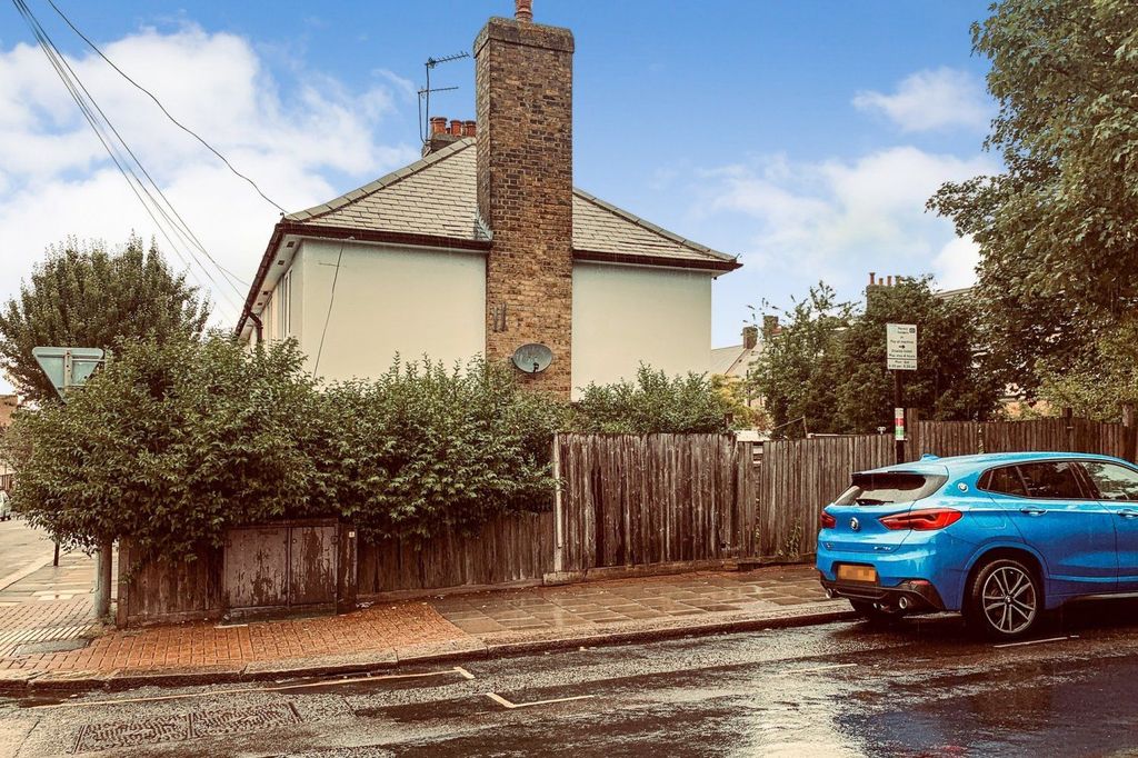 Property photo 3 of 10 Land Adjoining 99 Derinton Road, Tooting, London Sw17 8Ja