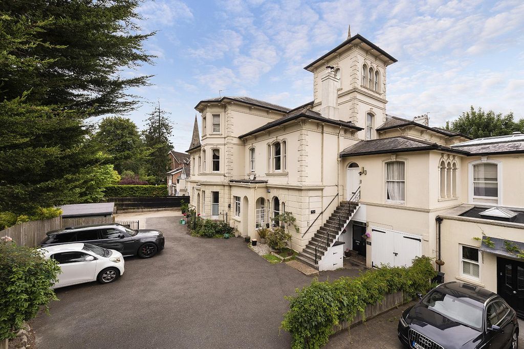 Property photo 1 of 10