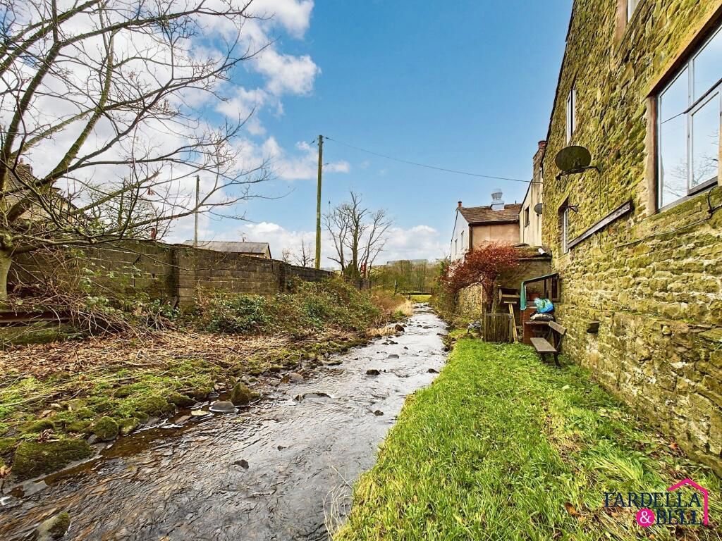 Property photo 2 of 29