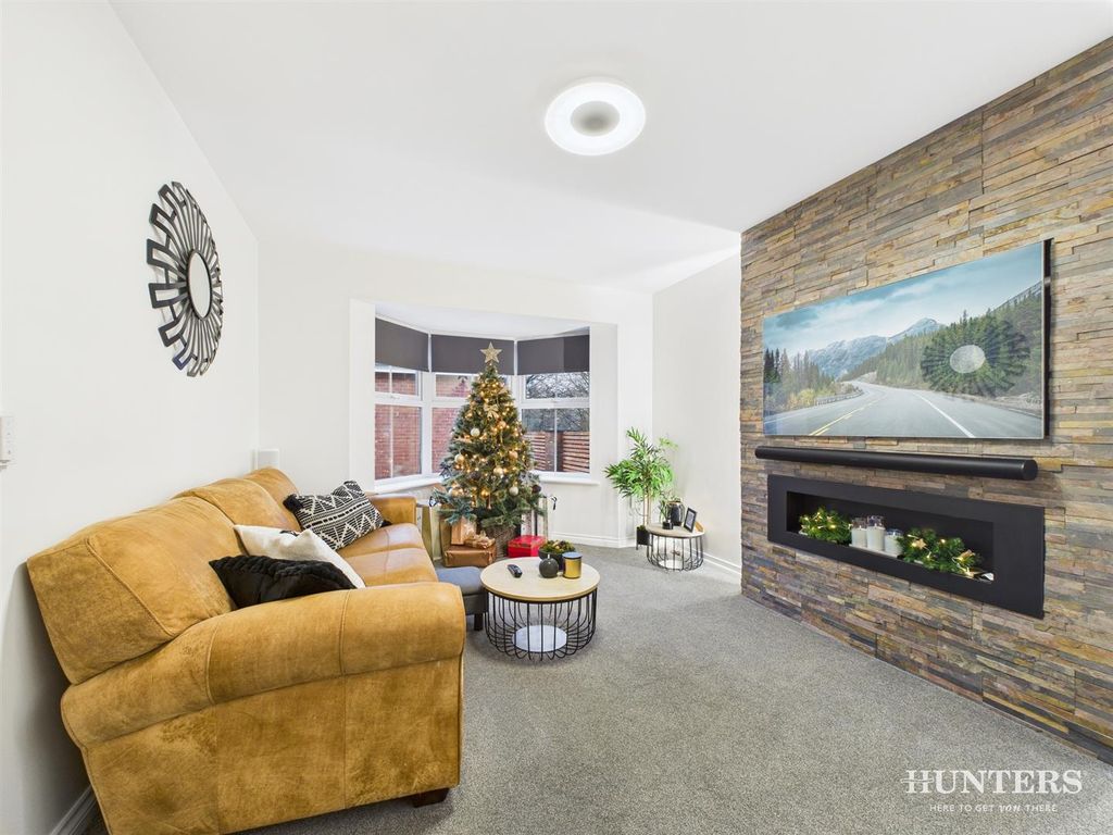 Property photo 2 of 30 Cam05287G0-Pr0136-Still003.Jpg