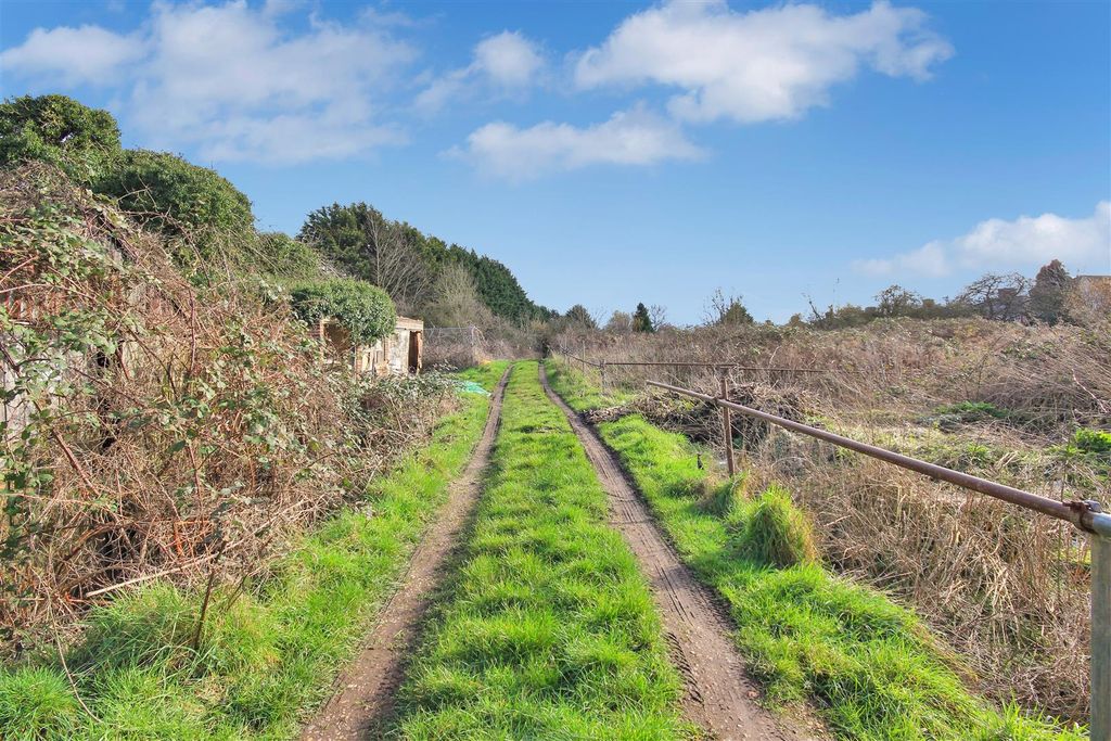 Property photo 3 of 4 Land 2.Jpg