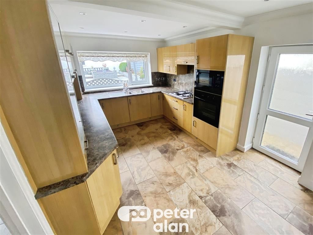 Property photo 2 of 10 Bedroom