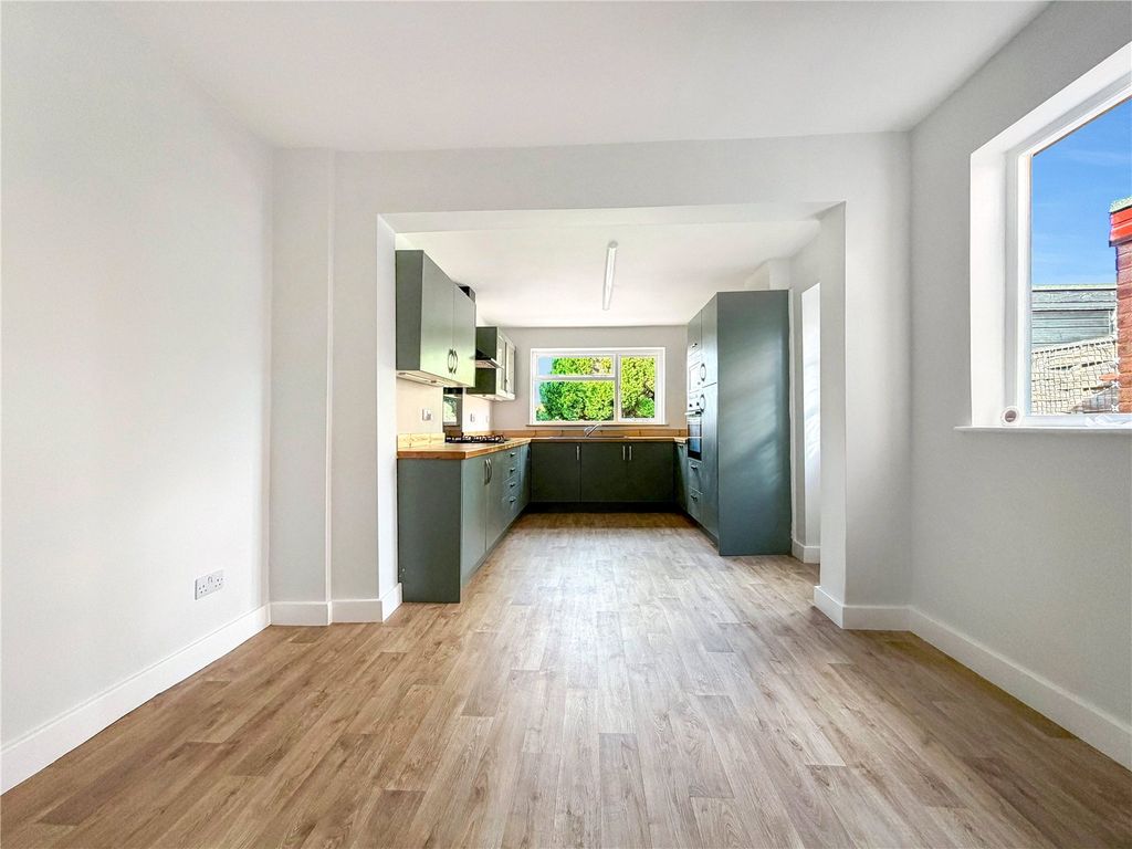 Property photo 3 of 30 Kitchen Diner