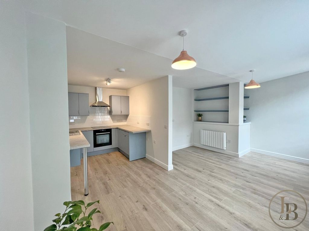 Property photo 2 of 6 Living