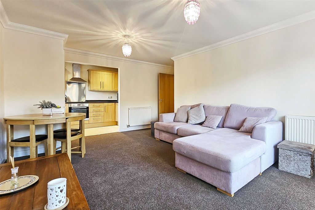 Property photo 3 of 15 Picture No. 06