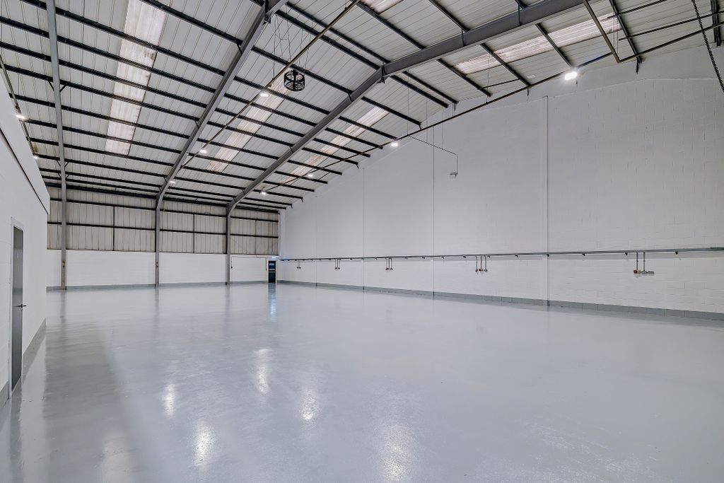 Property photo 3 of 14 8667916-Stills-Interior01(1)-800