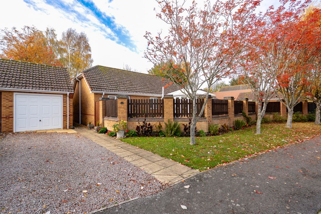 Property photo 2 of 20