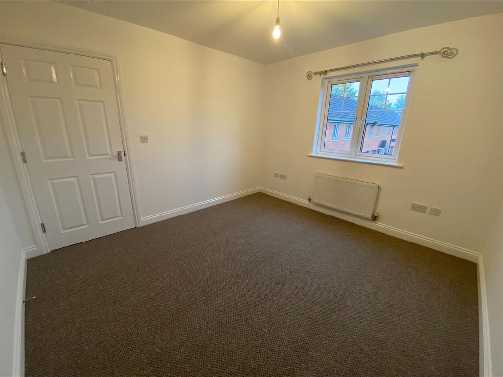 Property photo 3 of 7 Master Bedroom