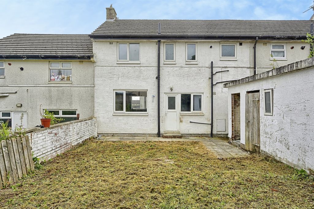 Property photo 2 of 18