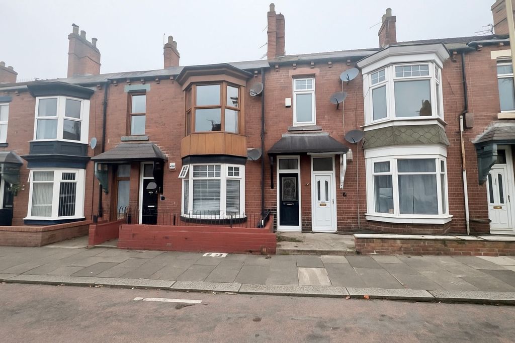 Property photo 1 of 8