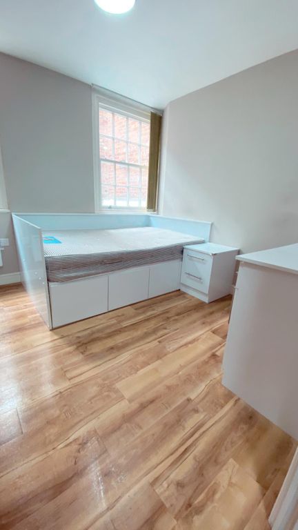 Property photo 2 of 3