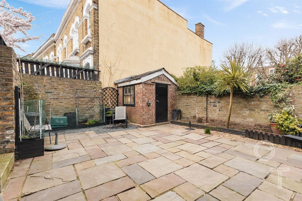 Property photo 1 of 10 Terrace (Main)