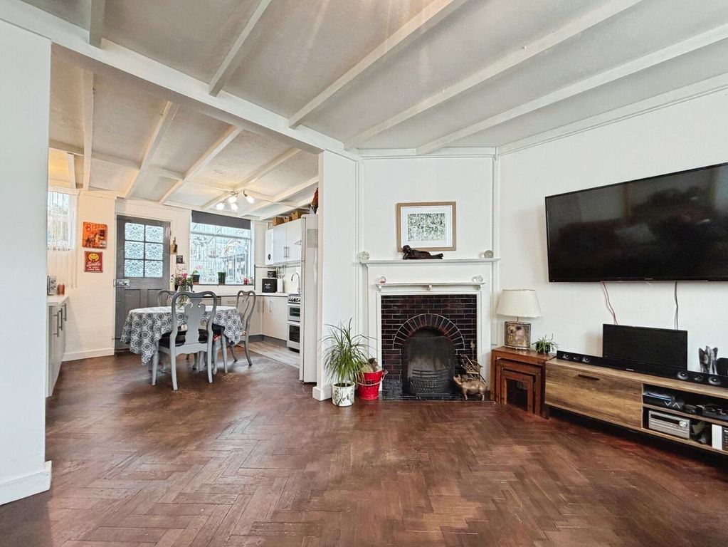 Property photo 3 of 14 Living Room