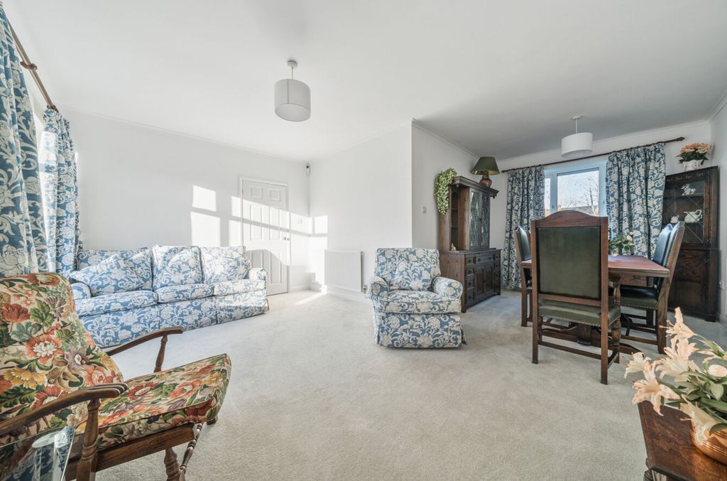 Property photo 2 of 20 Sitting Room/Diner