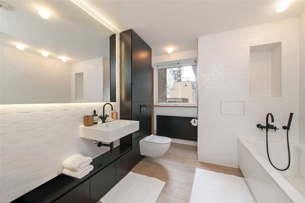 Property photo 3 of 13 Picture No. 02