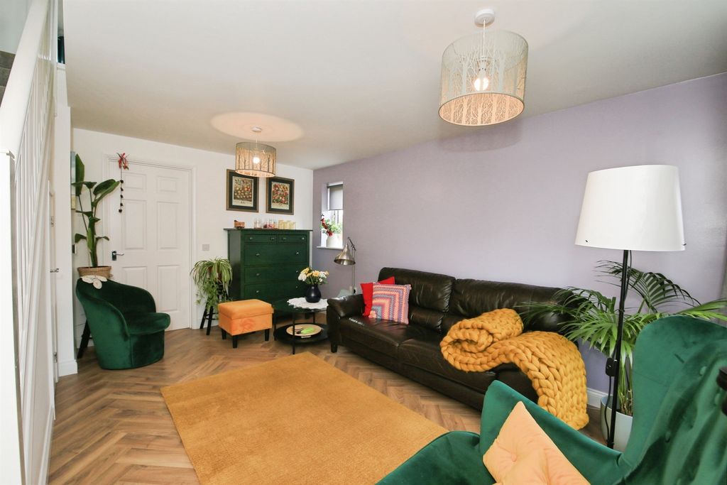 Property photo 3 of 18