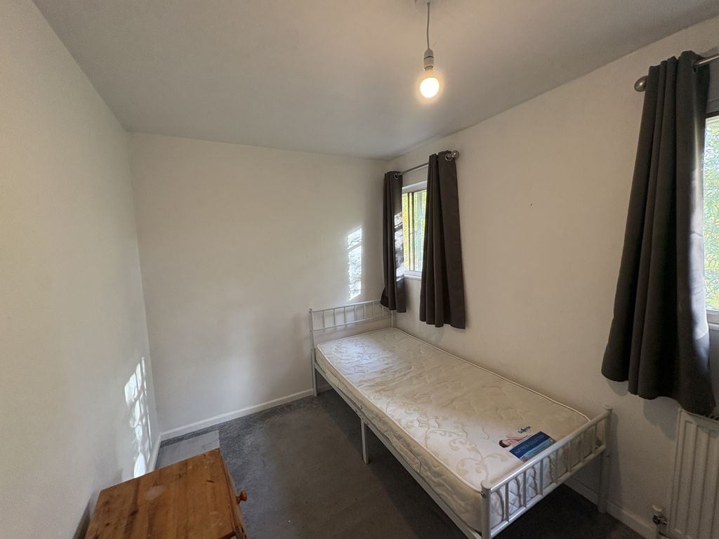 Property photo 2 of 3 Room