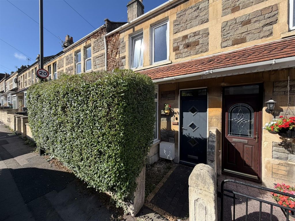 Property photo 1 of 16 External