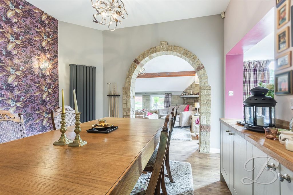 Property photo 3 of 24 CC27.Jpg