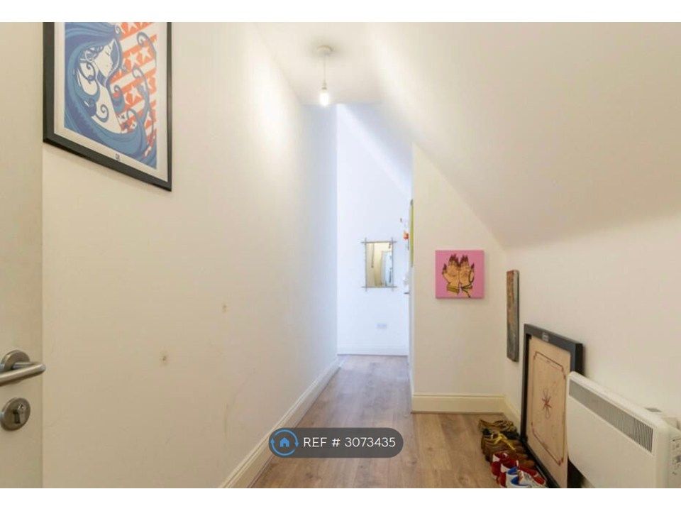 Property photo 1 of 15 Hallway