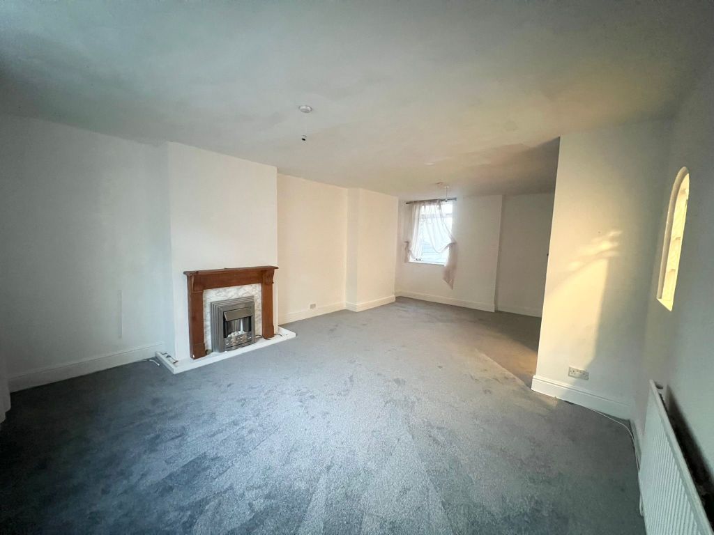 Property photo 1 of 10 Balcony