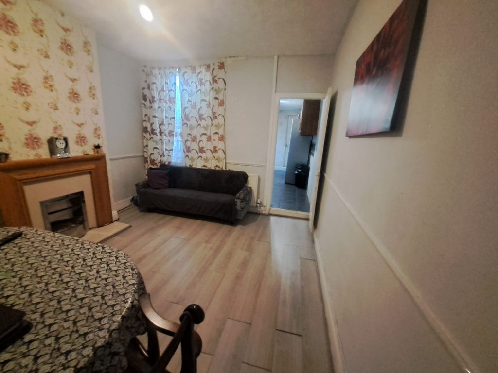 Property photo 2 of 12 Gallery