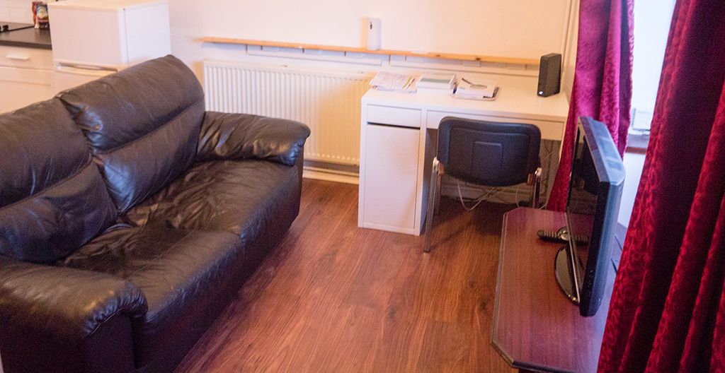 Property photo 3 of 6