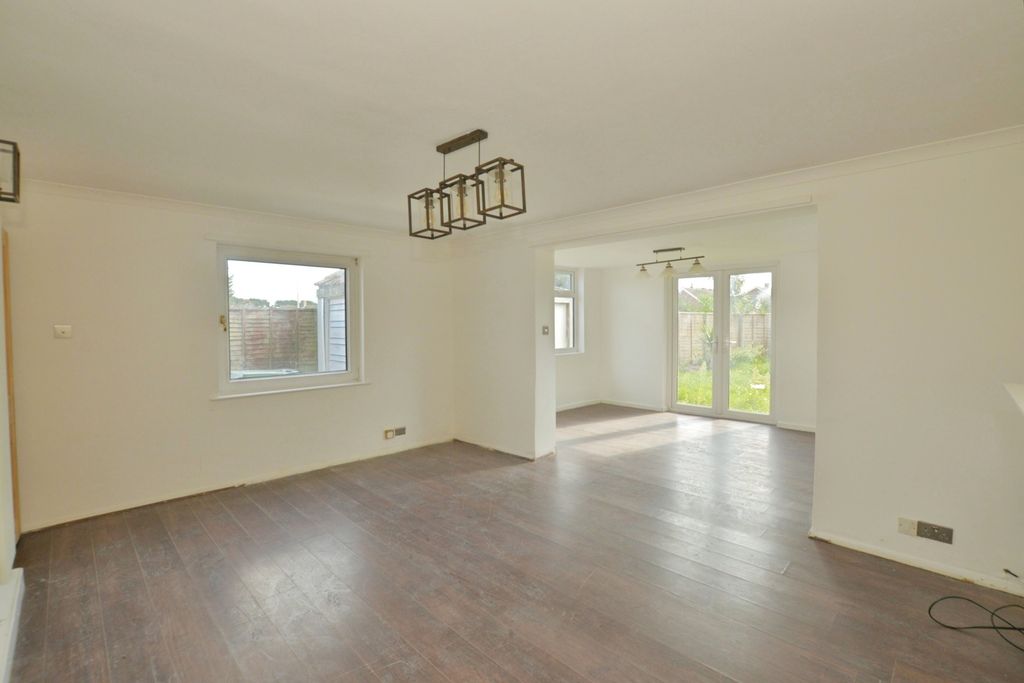 Property photo 2 of 17 Living Room