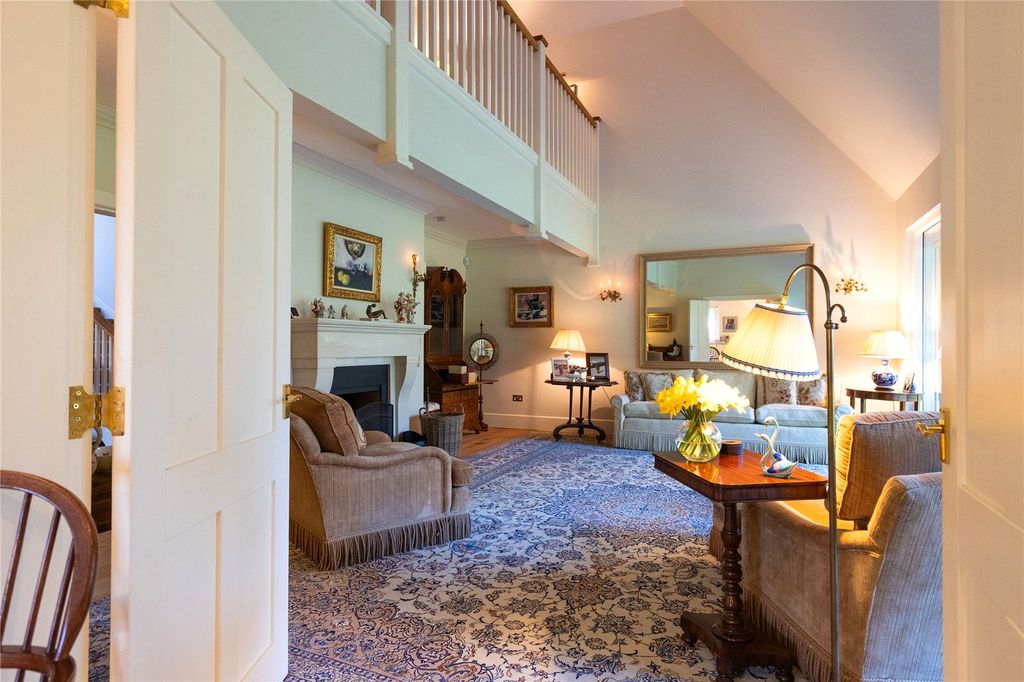 Property photo 3 of 33 Sitting Room