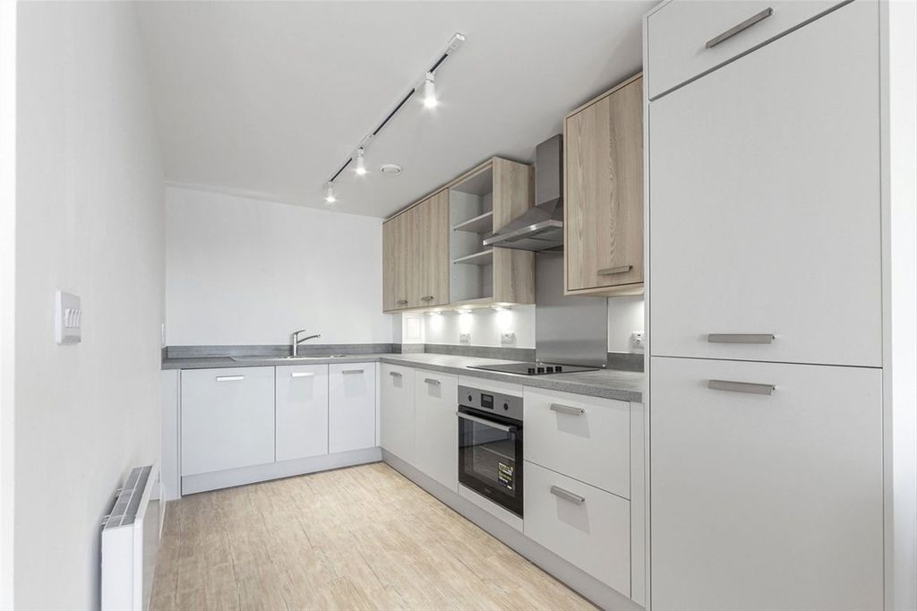 Property photo 2 of 6