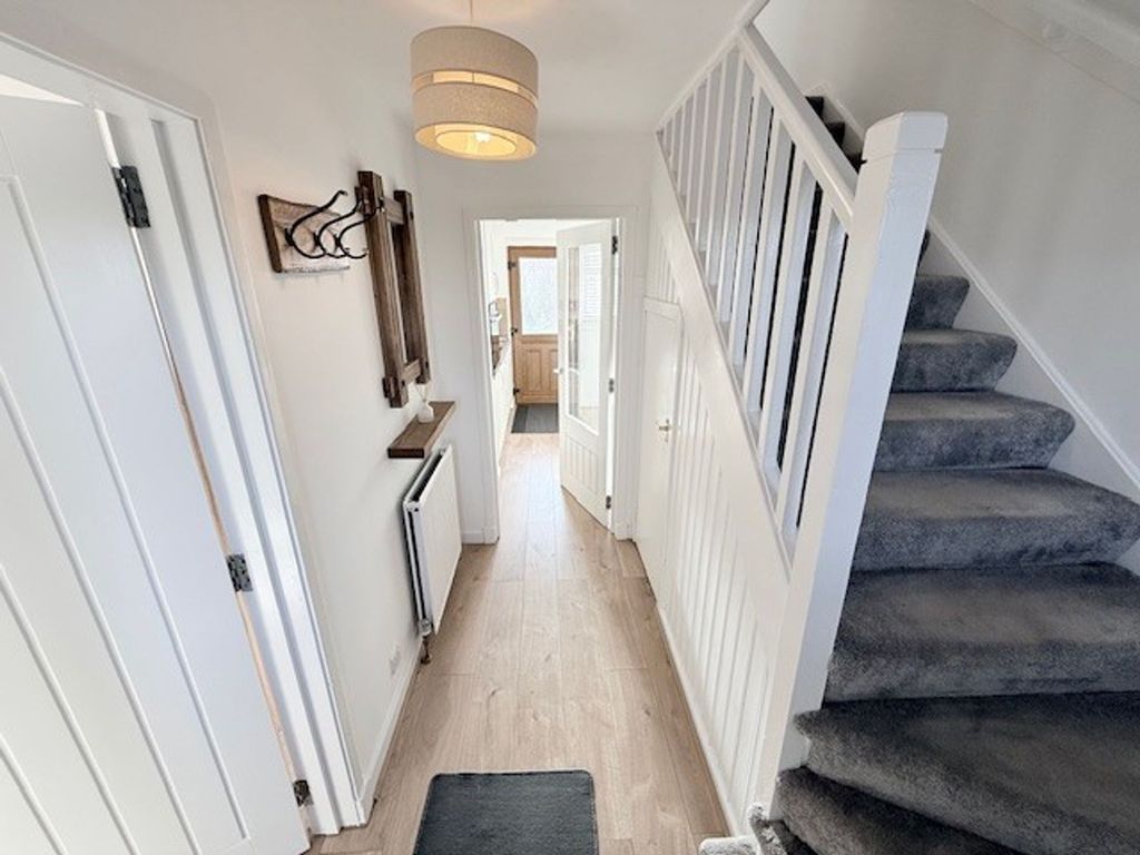 Property photo 3 of 25