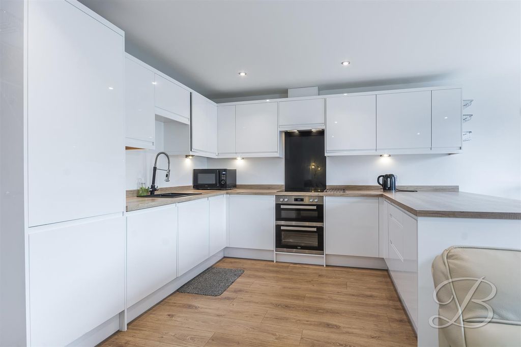 Property photo 3 of 26 CC11.Jpg