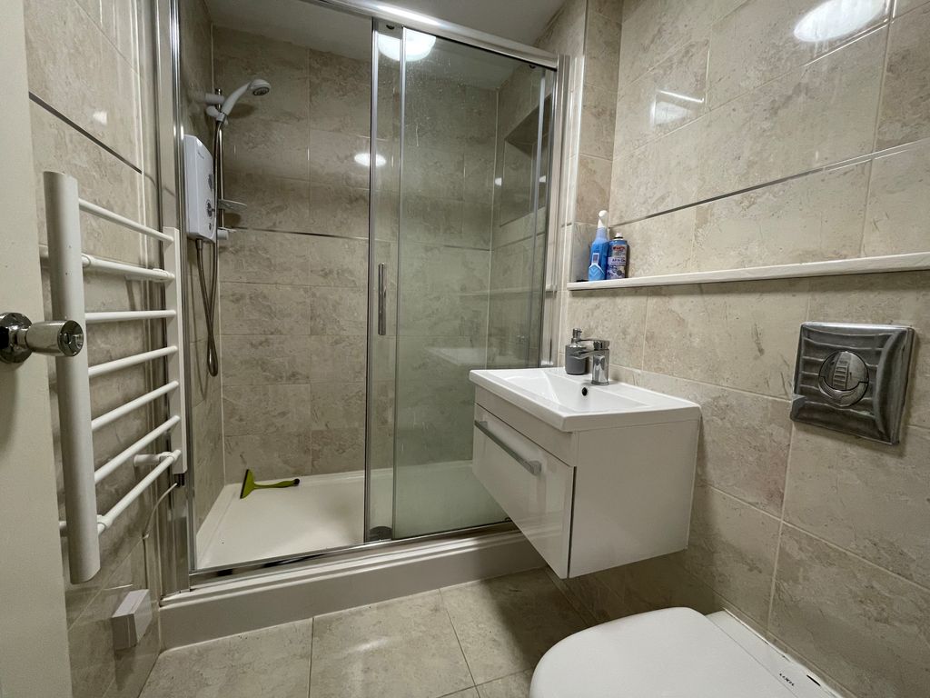 Property photo 3 of 3