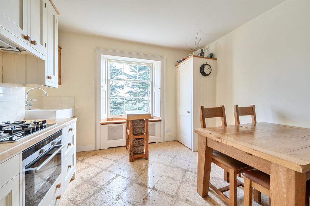 Additional image 5 of 3 bed flat for saleForty Hill, Enfield EN2