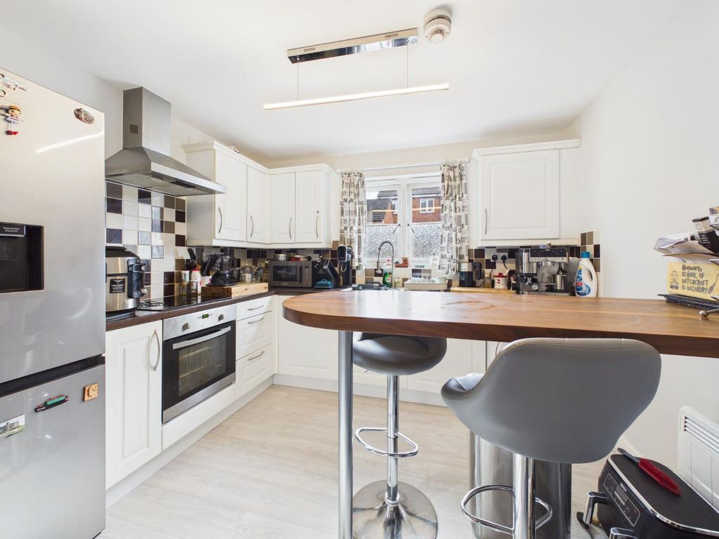 Property photo 2 of 9 Cam05010G0-Pr0079-Still005.Jpg