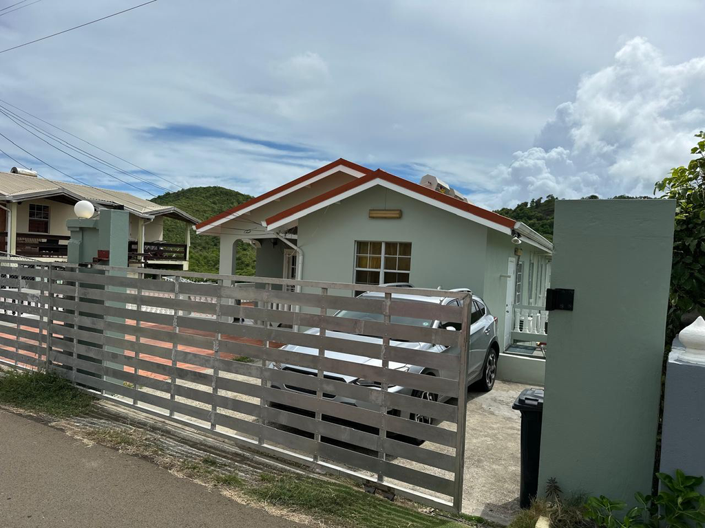 Property photo 2 of 8