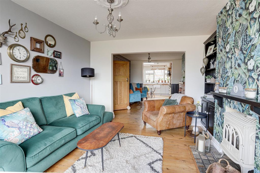 Property photo 2 of 26 180.Jpg