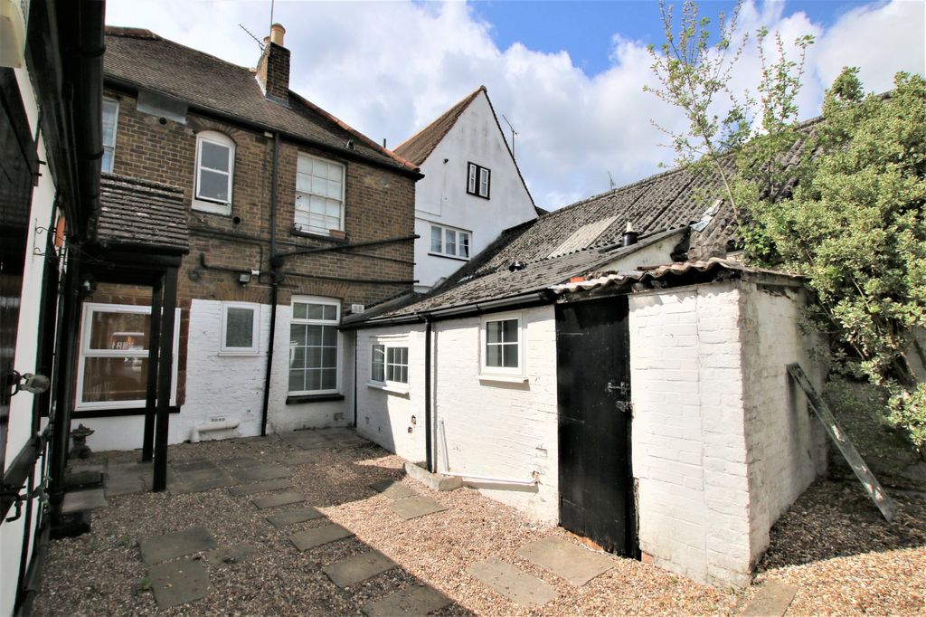 Property photo 1 of 5